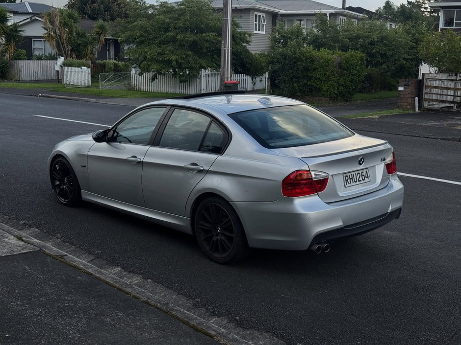 2005 BMW 330i E90 Sunroof 4DR